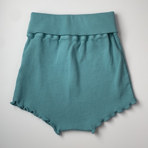 1 + In The Family Bloomer Mint 24M NWOT - Picture 2 of 5